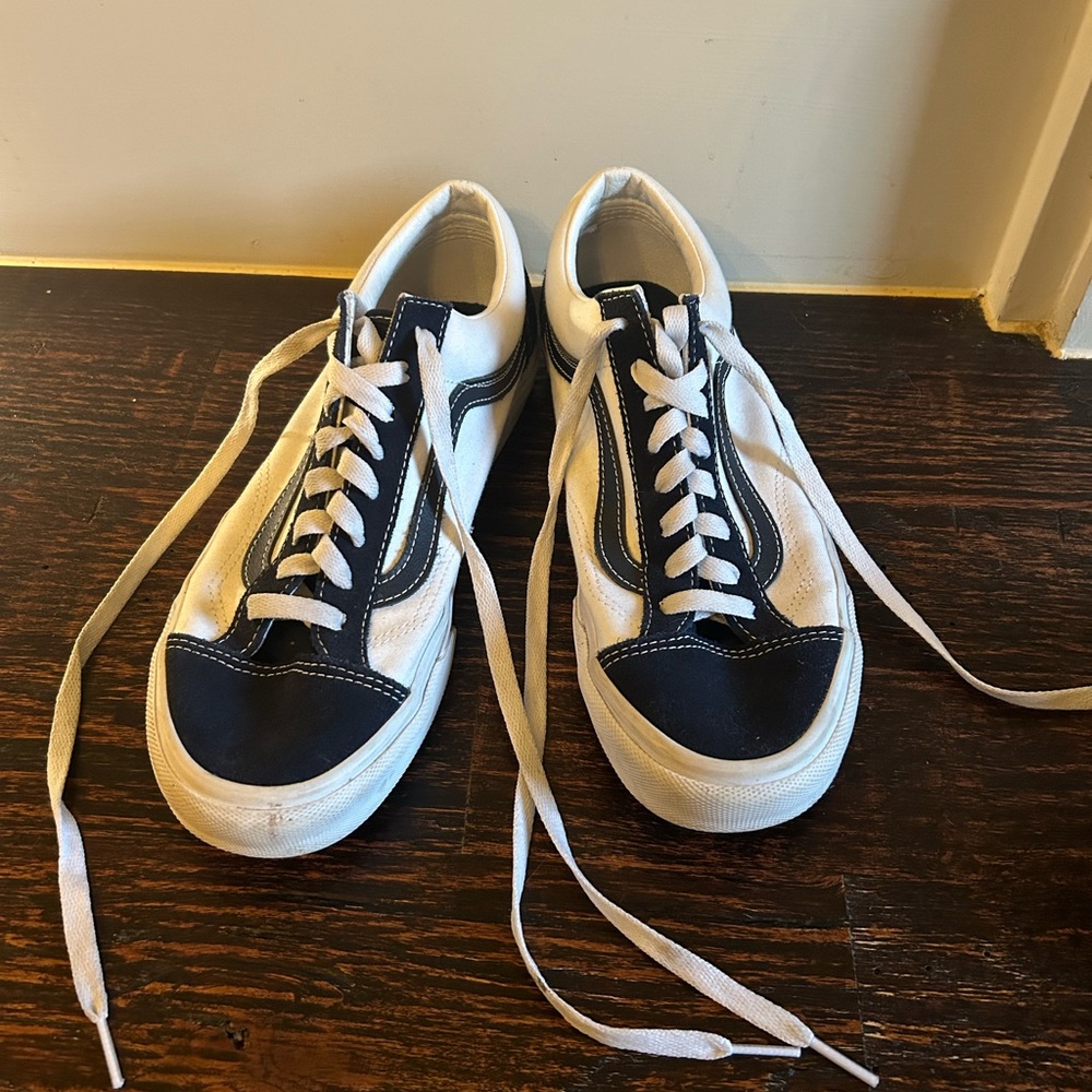 Classic Vans Sneakers
